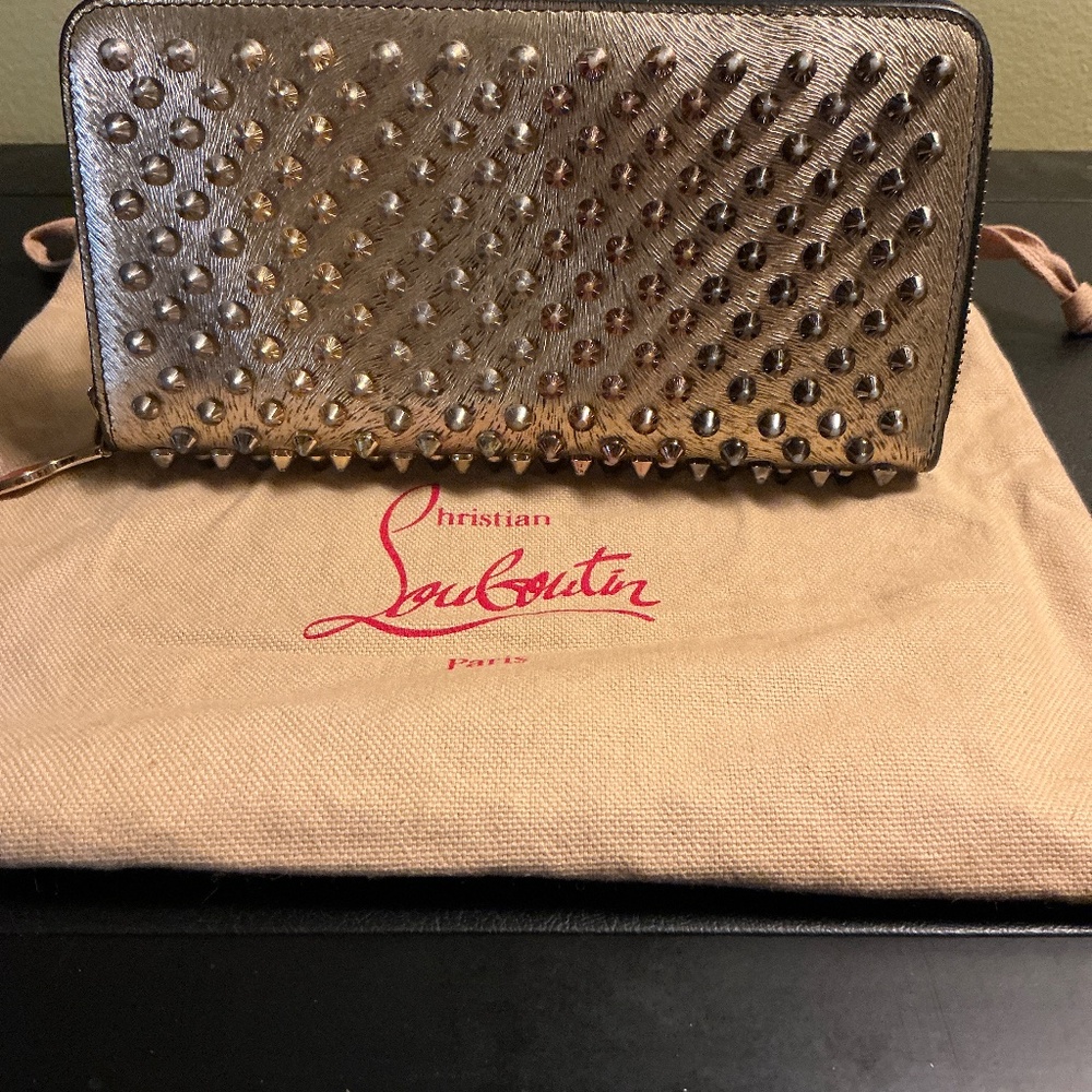 Christian Louboutin PANETTONE SPIKE WALLET IN GOLD LEATHER